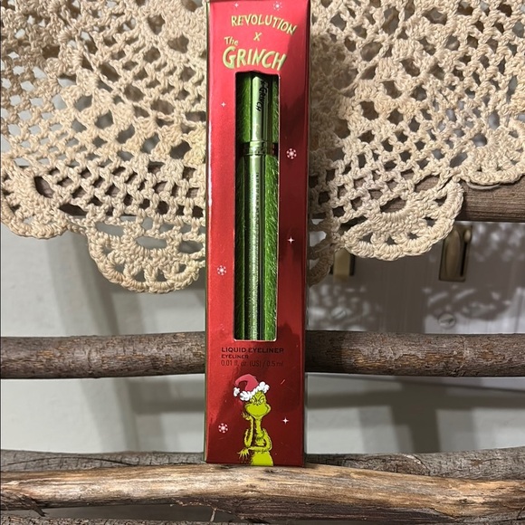 NEW Revolution x The Grinch BLACK Liquid Eyeliner - Picture 1 of 6